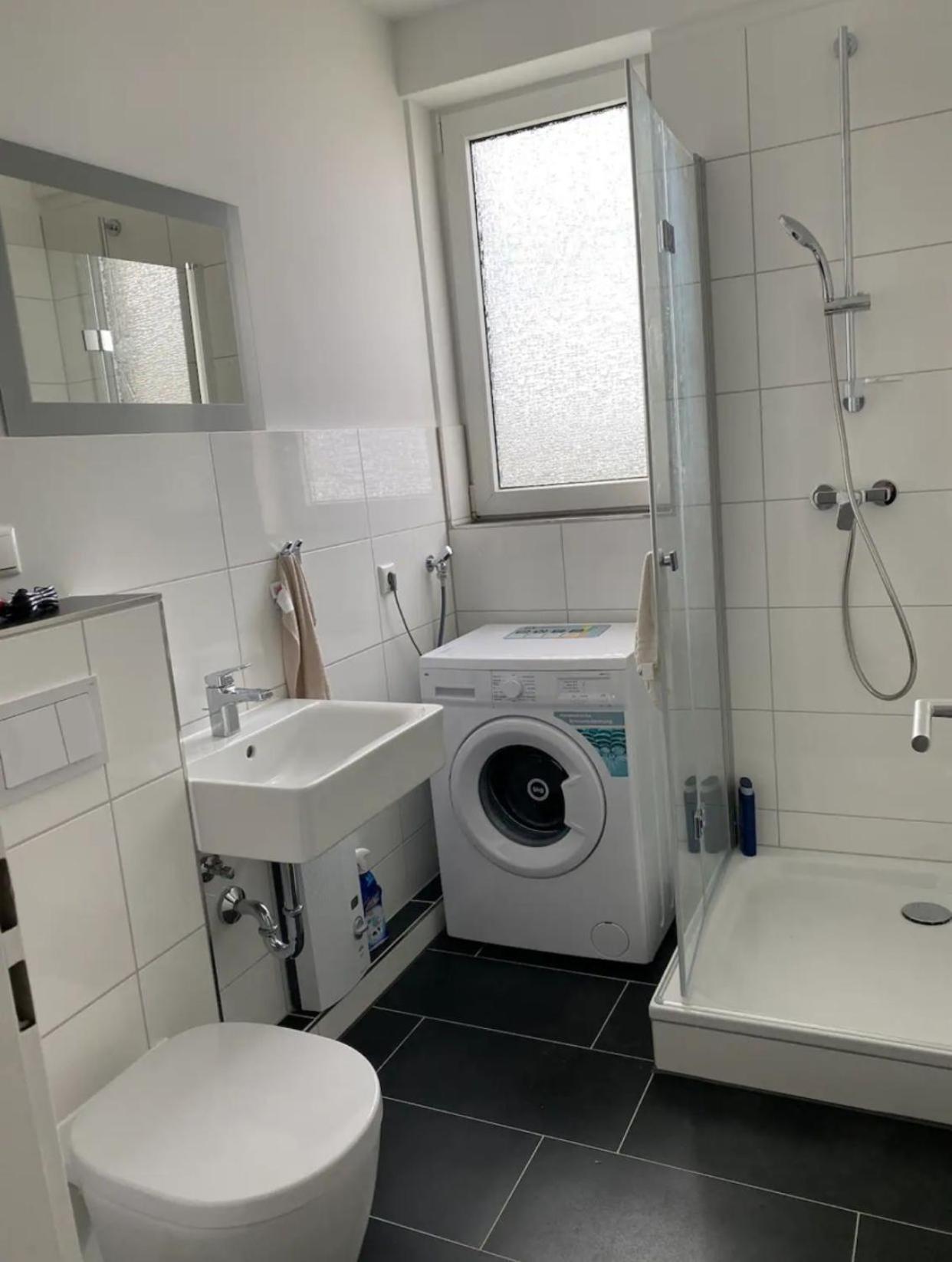 Zentrale 2 Zimmer Wohnung Хамбург Екстериор снимка